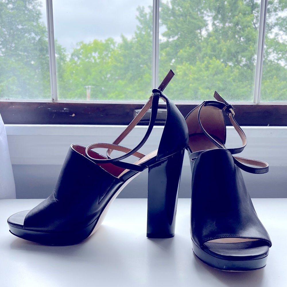 Calvin Klein Baida strappy black and blue mules